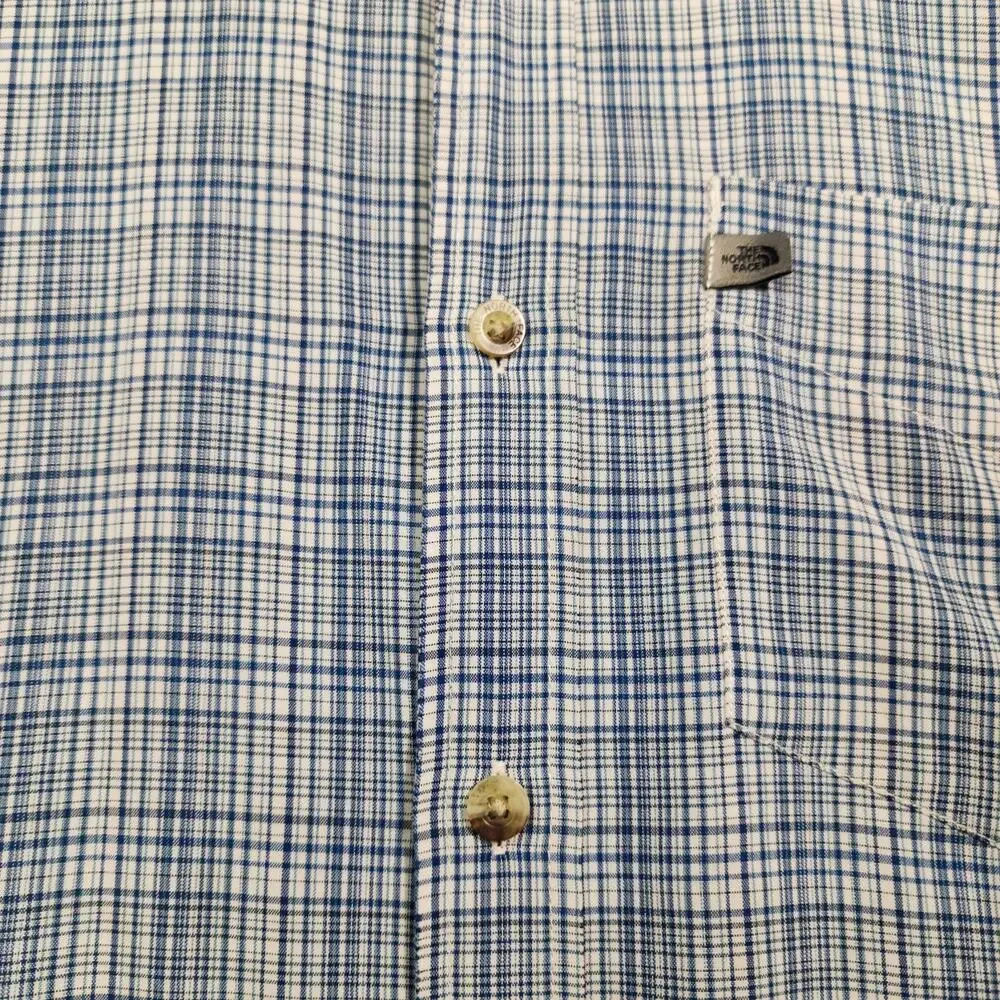 The North Face Men's Short Sleeve Button-up Size XL 59% Modal 41% Poly Blend